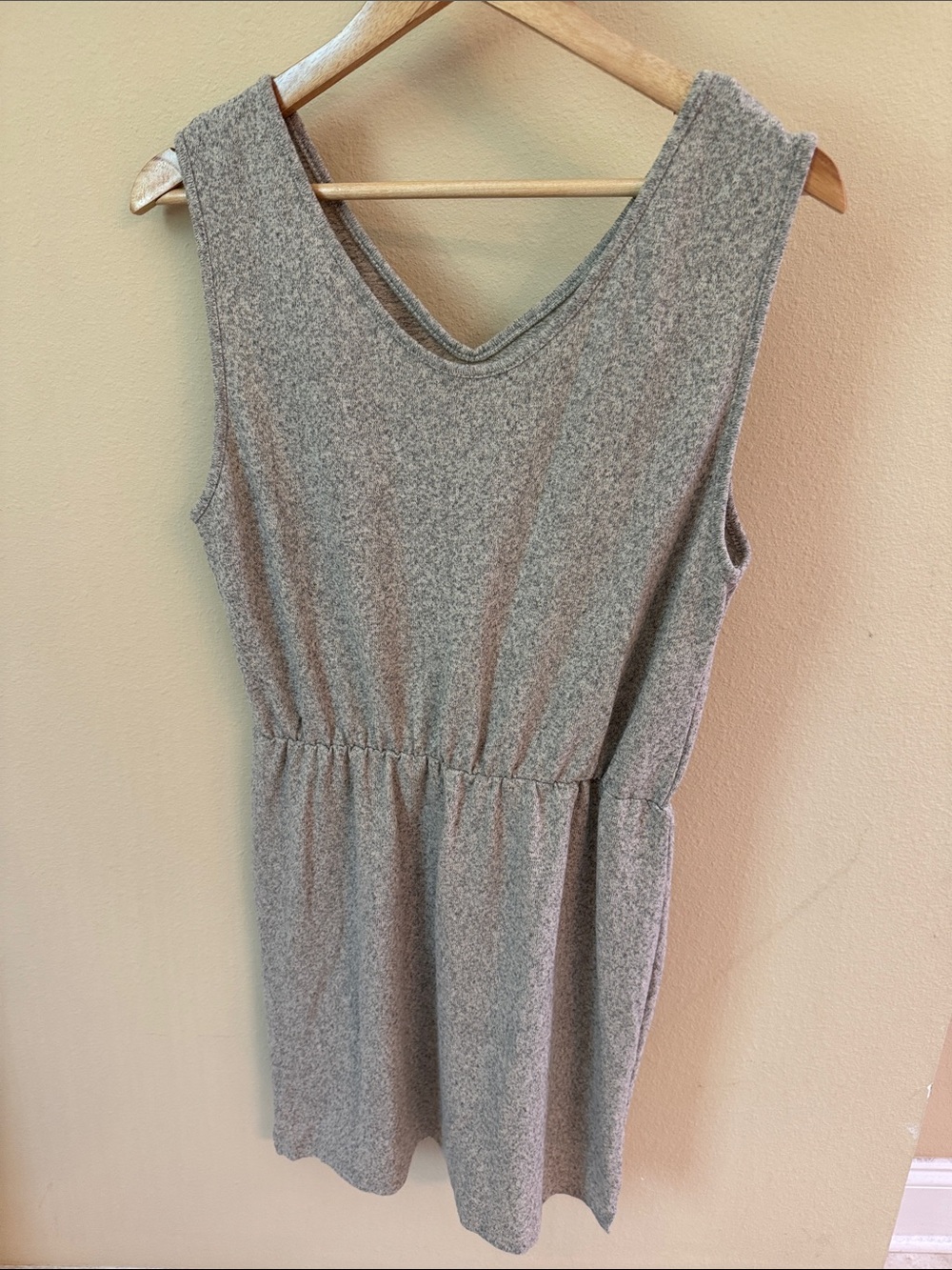 Sleeveless V-Neck Casual Knit Dress in Heather Gray
